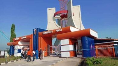 UNIZIK Bans Final Year Signing Off